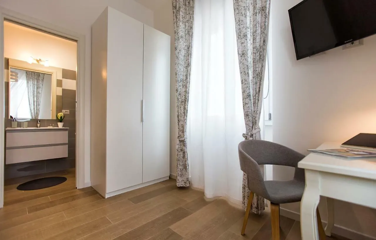 Pensión Jolie Julie Accomodation Sassari